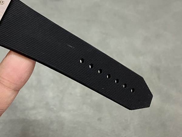 ウブロコピー時計着用イメージ